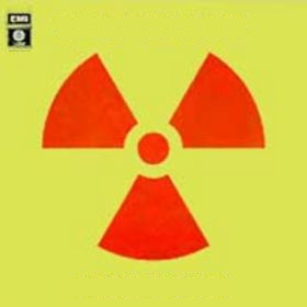 Kraftwerk - Radioactivity (1976)